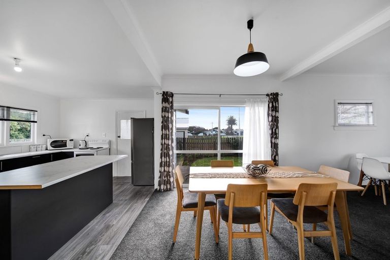 Photo of property in 12 Pitt Street, Normanby, Hawera, 4614