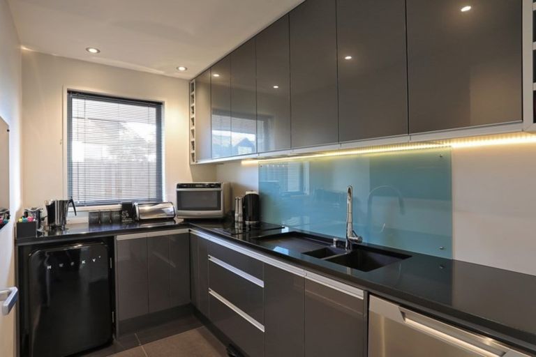 Photo of property in 19 Northside Drive, Waikiwi, Invercargill, 9810