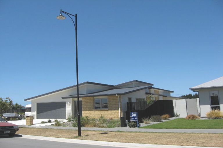 Photo of property in 23 Papaumu Green, Parklands, Christchurch, 8083