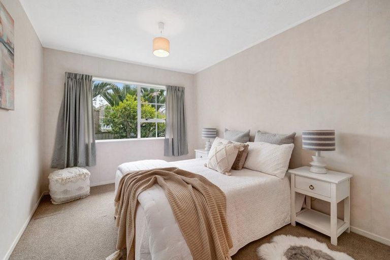 Photo of property in 2/24a Wolsley Avenue, Milford, Auckland, 0620