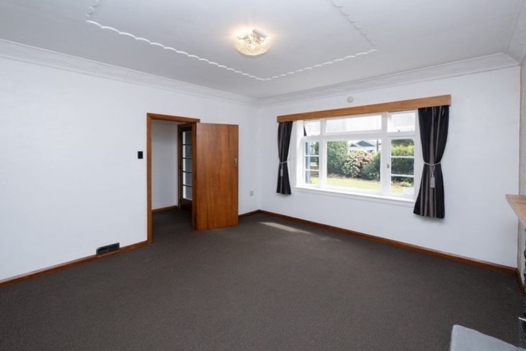 Photo of property in 6 Disraeli Street, Hawera, 4610