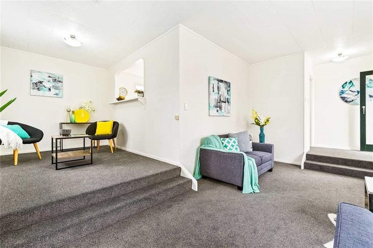 Photo of property in 137 Universal Drive, Henderson, Auckland, 0610