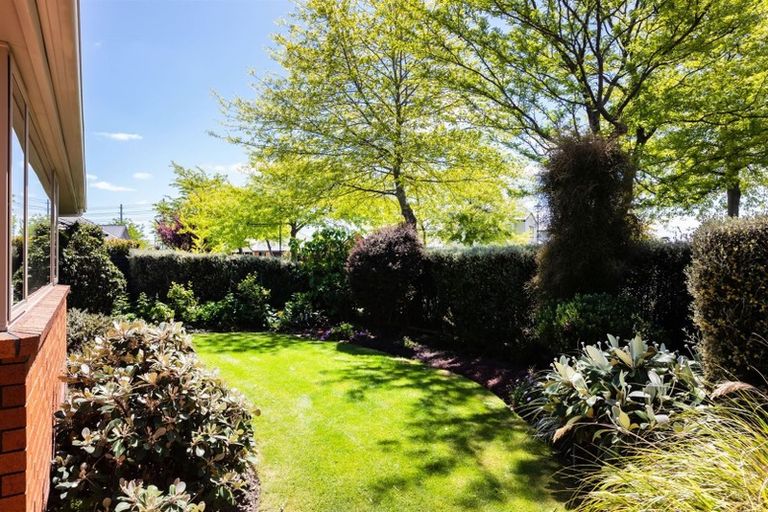 Photo of property in 25 Chesterfield Mews, Russley, Christchurch, 8042