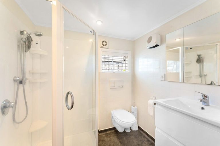 Photo of property in 9 Oak Street, Ebdentown, Upper Hutt, 5018