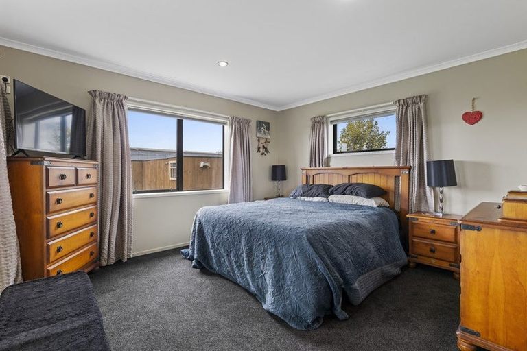 Photo of property in 12 Nikau Place, Hawera, 4610