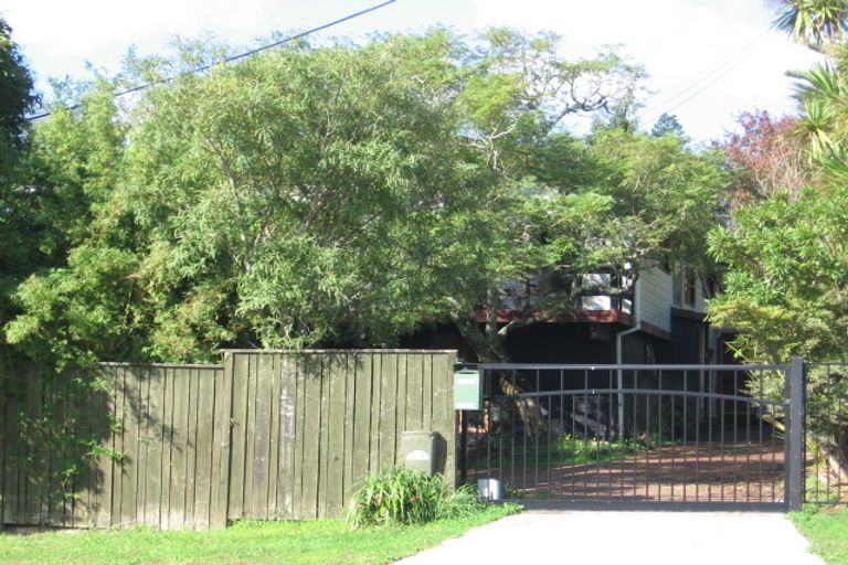 Photo of property in 313 Glengarry Road, Glen Eden, Auckland, 0602