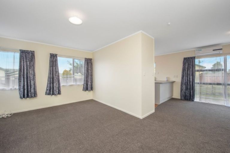 Photo of property in 21 Penney Green, Nawton, Hamilton, 3200