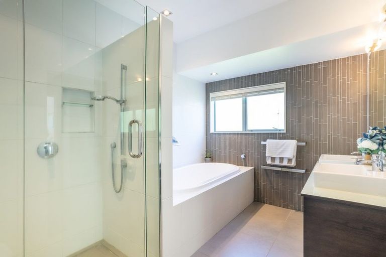 Photo of property in 60 The Circle, Manly, Whangaparaoa, 0930