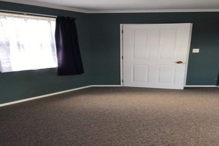 Photo of property in 8a Busby Place, Awapuni, Palmerston North, 4412