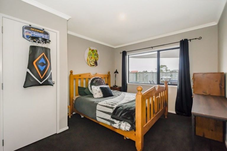 Photo of property in 18 Pearson Place, Paraparaumu, 5032