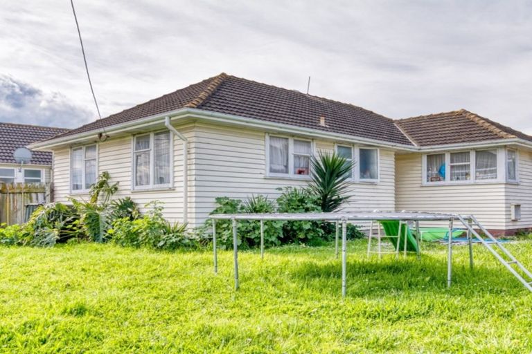 Photo of property in 15 Charles Corner Crescent, Maraenui, Napier, 4110