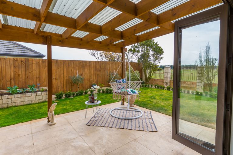 Photo of property in 540 Bower Avenue, Parklands, Christchurch, 8083