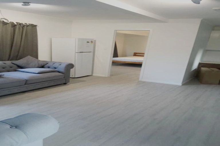 Photo of property in 6 Glen Road, Ranui, Auckland, 0612