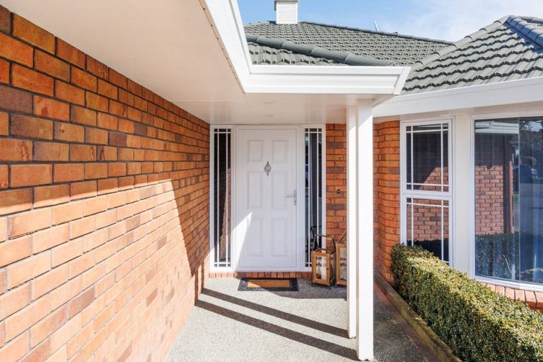 Photo of property in 22 Phoenix Avenue, Hokowhitu, Palmerston North, 4410
