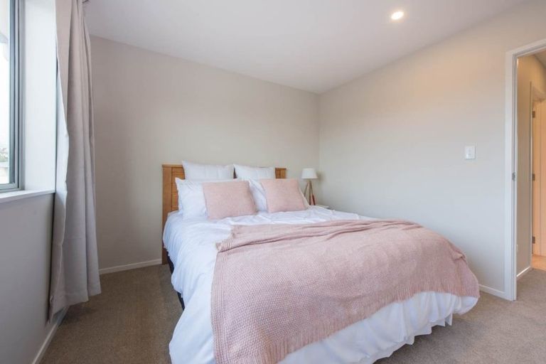 Photo of property in 25/11 Ray Small Drive, Papakura, 2110