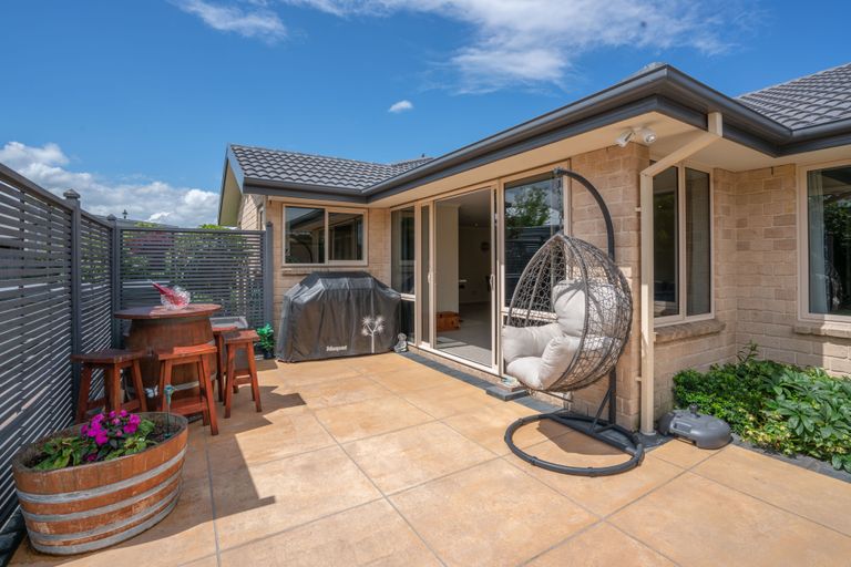 Photo of property in 54 Westpark Drive, Burnside, Christchurch, 8053