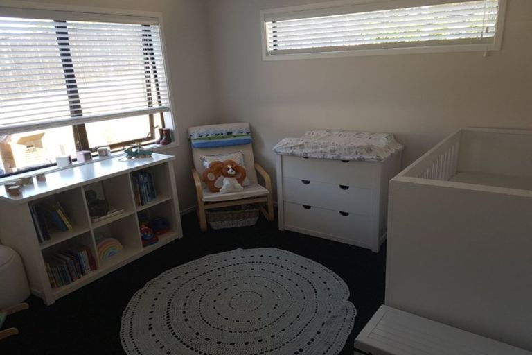 Photo of property in 28 Wautaiti Drive, Riverhead, 0820