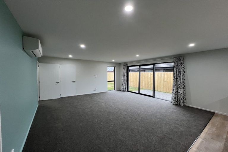 Photo of property in 35 Cousins Street, Woodend, 7691
