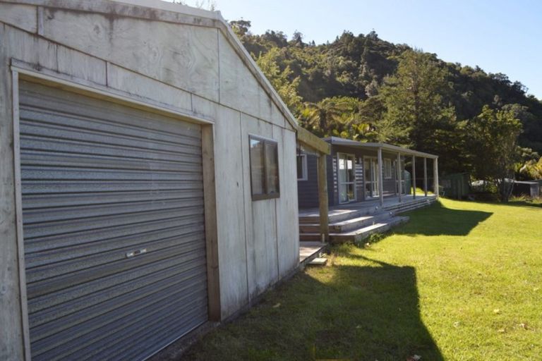 Photo of property in 22 Puriri Place, Tuateawa, Coromandel, 3583