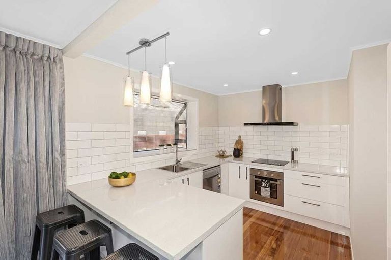 Photo of property in 48b Queens Grove, Hutt Central, Lower Hutt, 5010