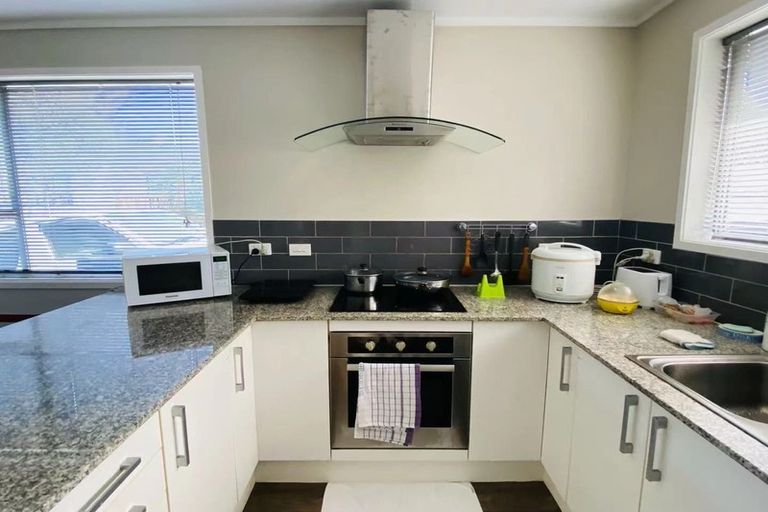 Photo of property in 114a Rosier Road, Glen Eden, Auckland, 0602