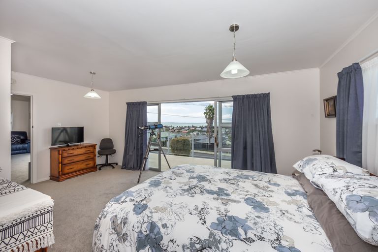 Photo of property in 46 Brightside Road, Stanmore Bay, Whangaparaoa, 0932