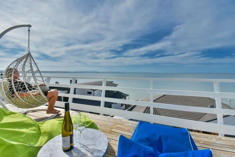 Photo of property in 30 Crispe Road, Clarks Beach, 2122