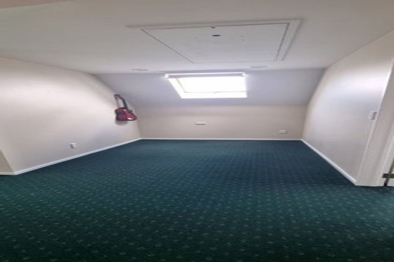 Photo of property in 6 Fencourt Place, Rototuna North, Hamilton, 3210