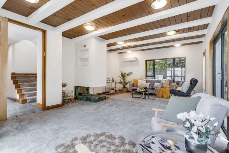 Photo of property in 2/155 Yaldhurst Road, Sockburn, Christchurch, 8042