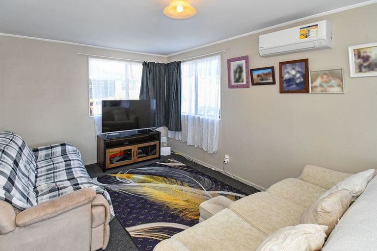 Photo of property in 4/1 Rebecca Rise, Weymouth, Auckland, 2103