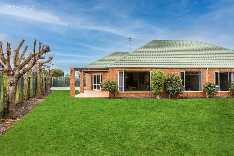 Photo of property in 24 Carmana Gardens, Rangiora, 7400