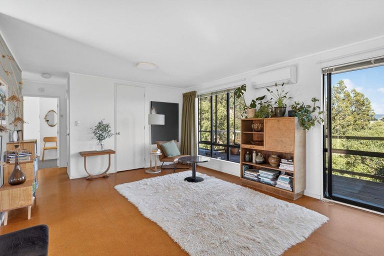 Photo of property in 29 Te Papau Crescent, Diamond Harbour, 8972