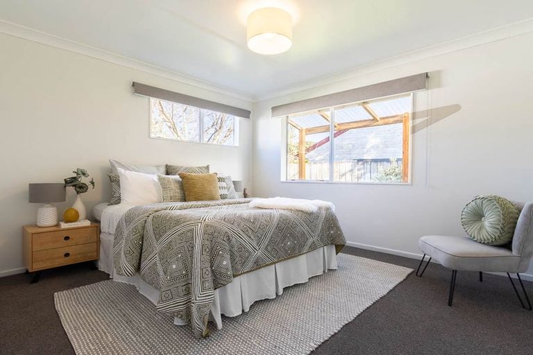 Photo of property in 5 Hookway Grove, Paraparaumu, 5032