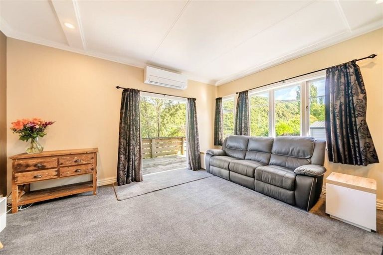 Photo of property in 104 Akatarawa Road, Birchville, Upper Hutt, 5018