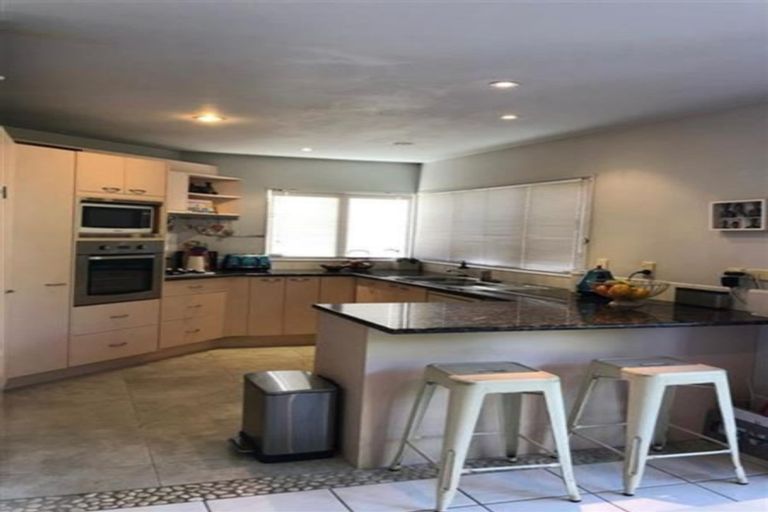 Photo of property in 3b Waitemata Road, Hauraki, Auckland, 0622