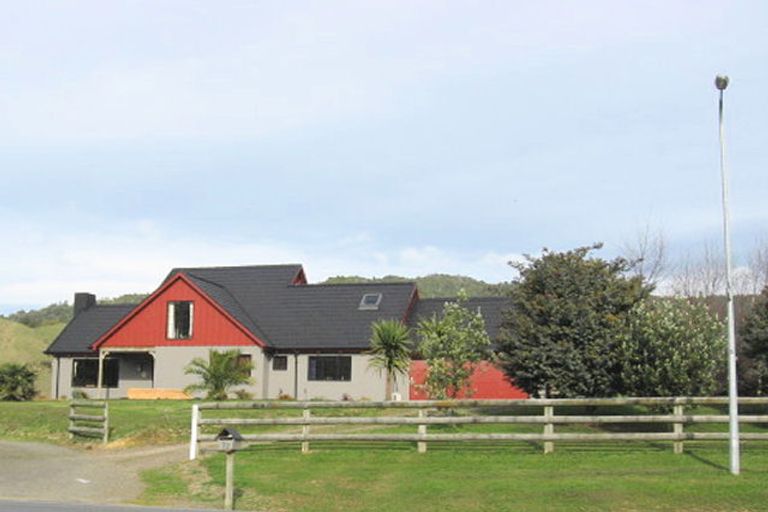 Photo of property in 72 Maui Pomare Road, Nikau Valley, Paraparaumu, 5032