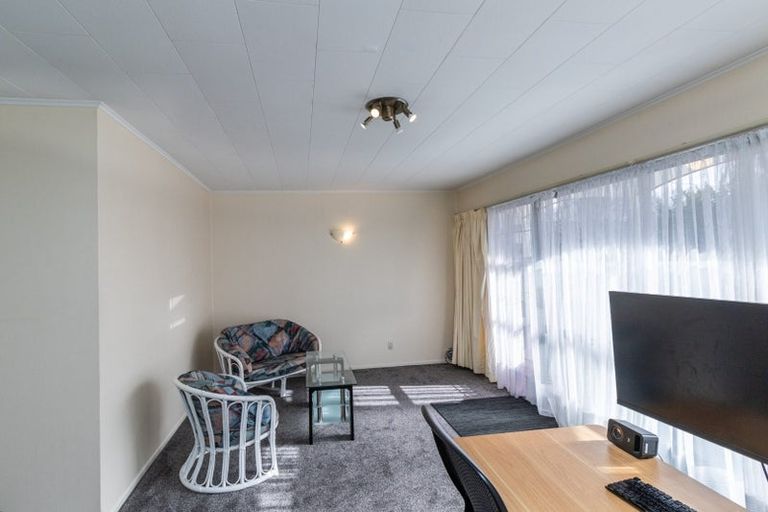 Photo of property in 4/14 Fuller Grove, Woburn, Lower Hutt, 5010