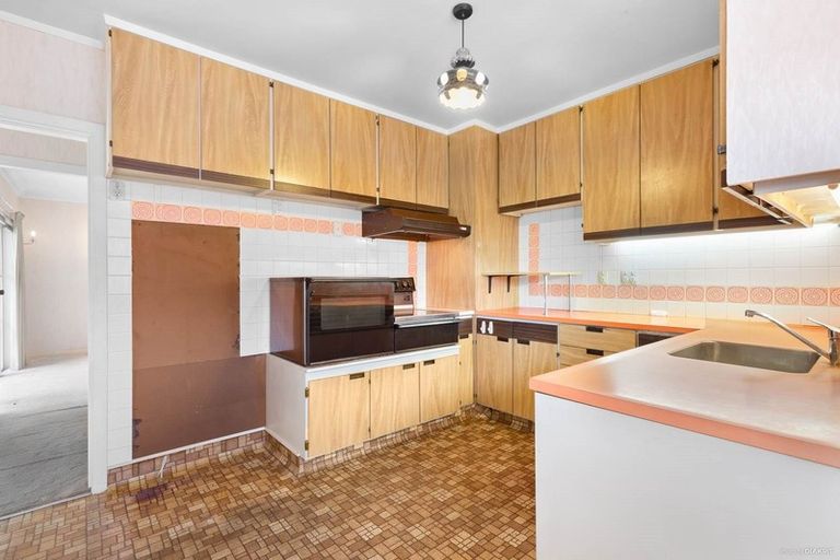 Photo of property in 14 Akehurst Avenue, New Lynn, Auckland, 0600