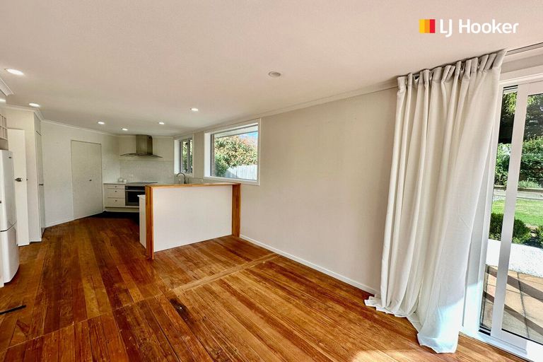 Photo of property in 15 Pioneer Crescent, Helensburgh, Dunedin, 9010