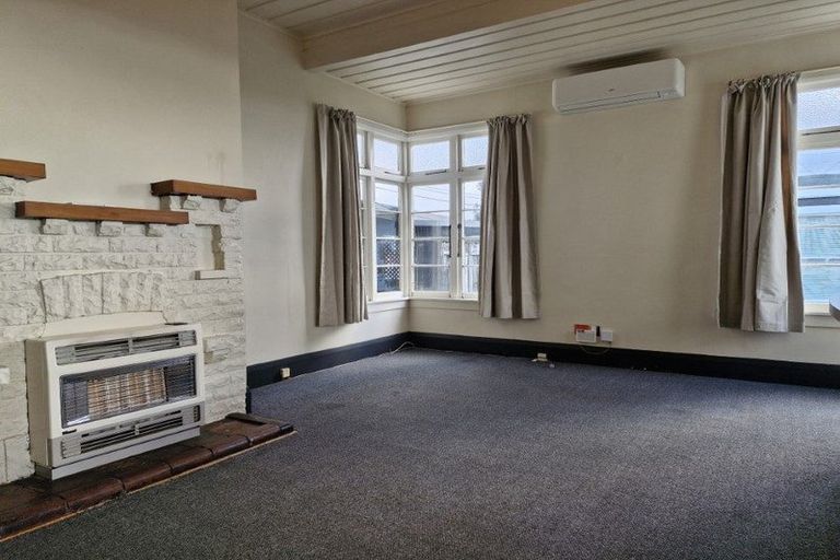 Photo of property in 24 Fulford Street, New Plymouth, 4310