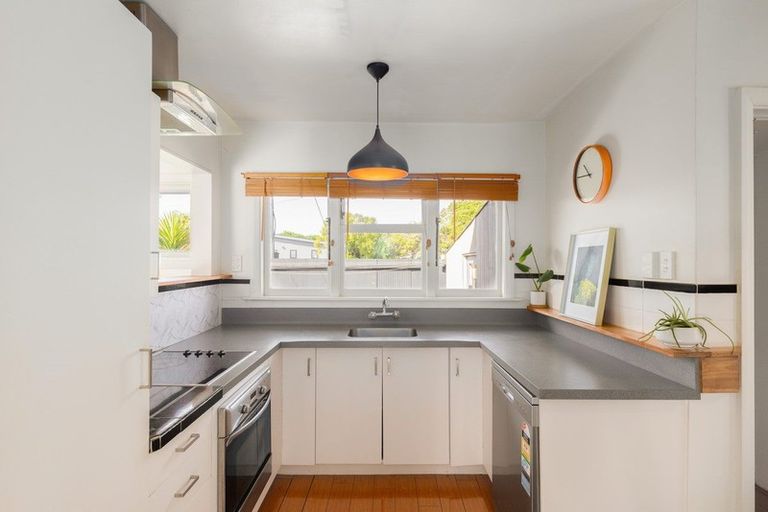 Photo of property in 12 Ida Street, New Brighton, Christchurch, 8061