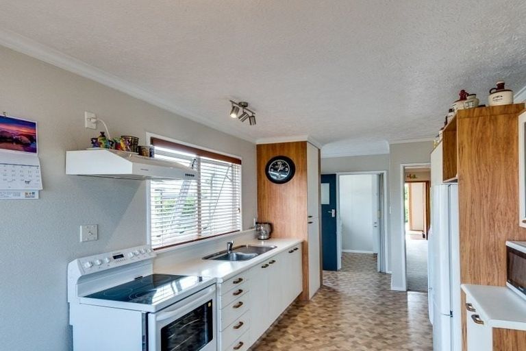 Photo of property in 1404 Warwick Place, Mayfair, Hastings, 4122