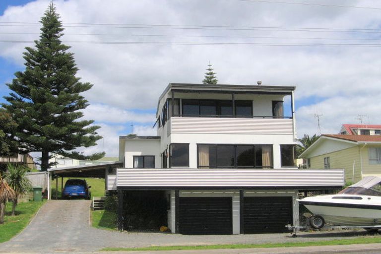 Photo of property in 192 Seaforth Road, Waihi Beach, 3611