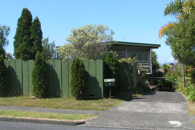 Photo of property in 7 Ravenwood Drive, Forrest Hill, Auckland, 0620