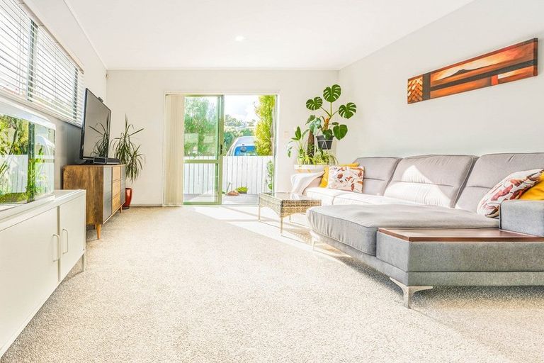 Photo of property in 110b Brightside Road, Stanmore Bay, Whangaparaoa, 0932