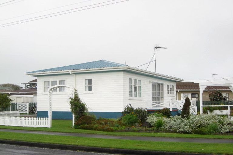 Photo of property in 1 Pleiades Street, Waitara, 4320