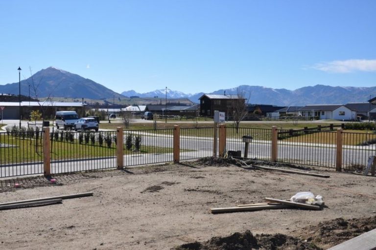 Photo of property in 1 Sorrel Street, Albert Town, Wanaka, 9305