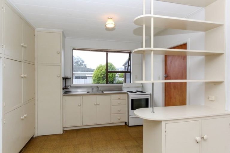 Photo of property in 2/458 Saint Aubyn, Moturoa, New Plymouth, 4310