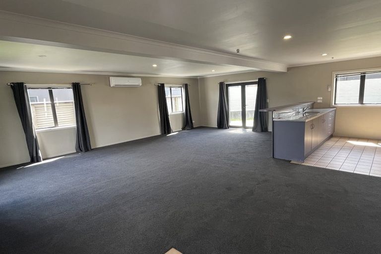 Photo of property in 1 Cleland Street, Palmerston North, 4410