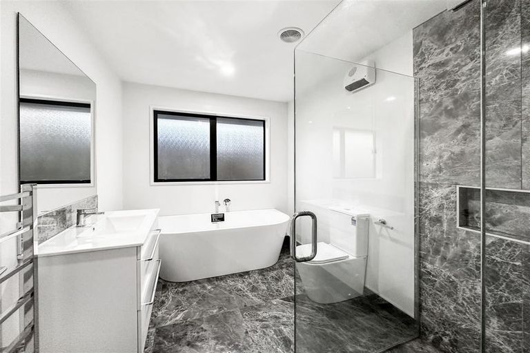 Photo of property in 27 Crossley Avenue, Woodend, 7610